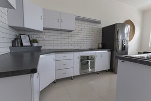 Private kitchen - Cozy 3-bedroom house in gorgeous  Curacao, Willemstad with AC near Janthiel (Willemstad)