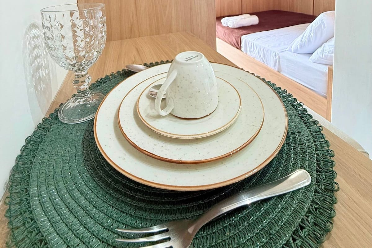 Comfort Studio | Desk, laptop workspace, free WiFi