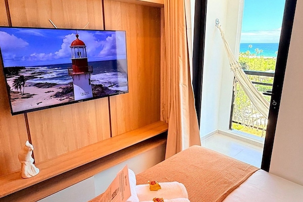 Deluxe Apartment | Desk, laptop workspace, free WiFi