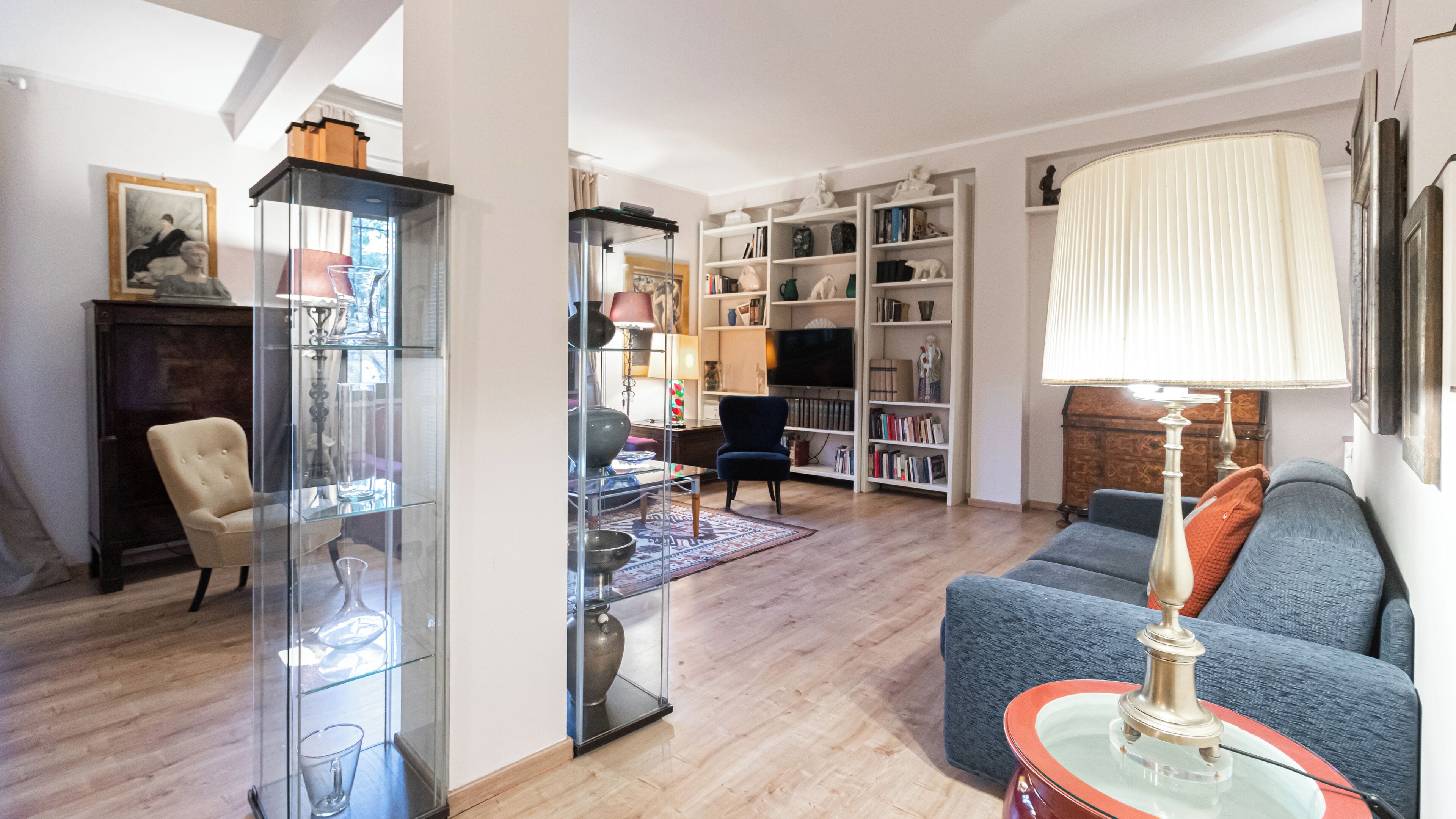 Apartment (1 Bedroom) | Living area