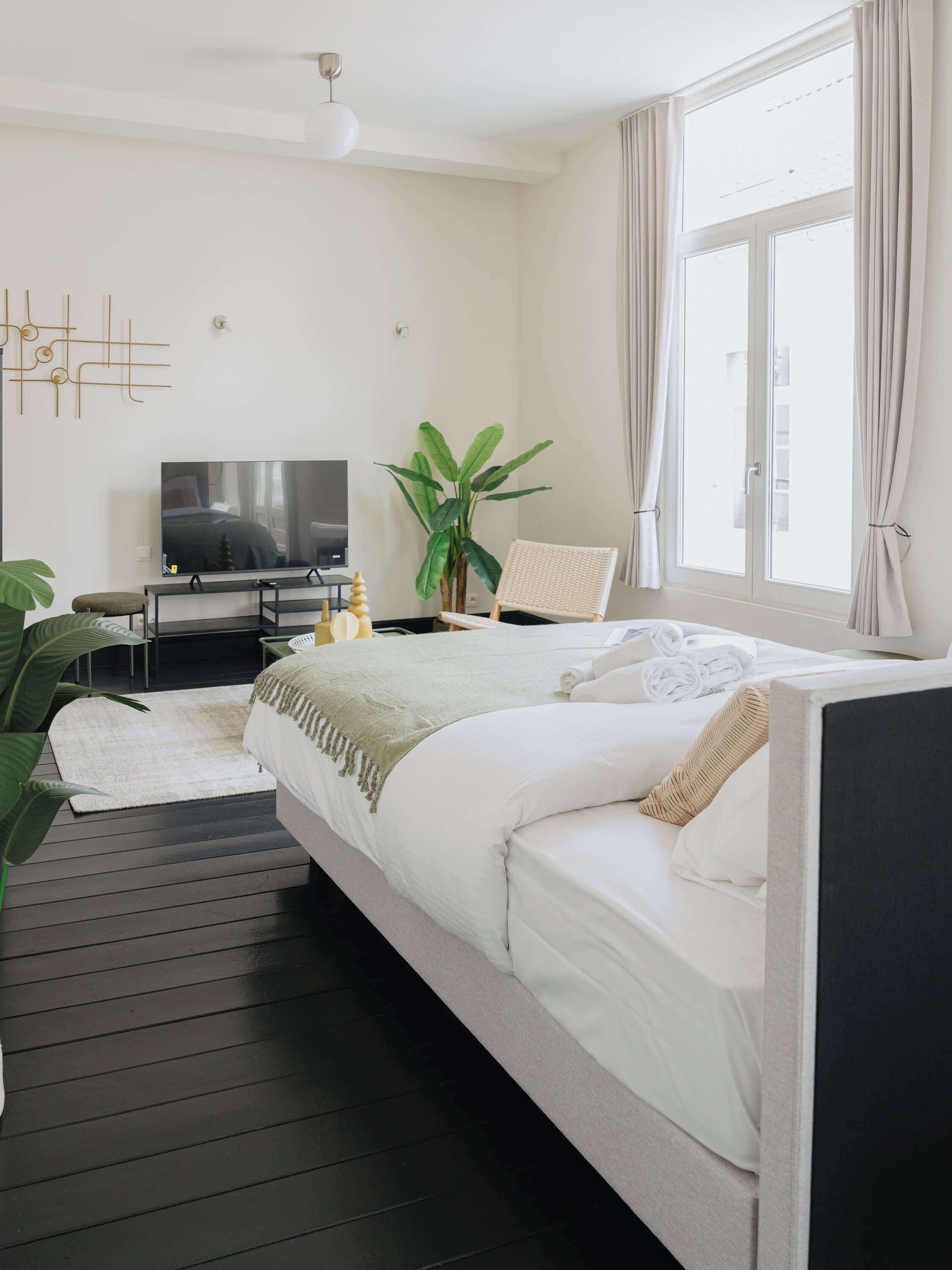 Bügeleisen/Bügelbrett, Reisekinderbett, WLAN, Bettwäsche