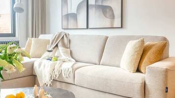 Een televisie en een kantoor