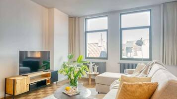 Televisión, oficina