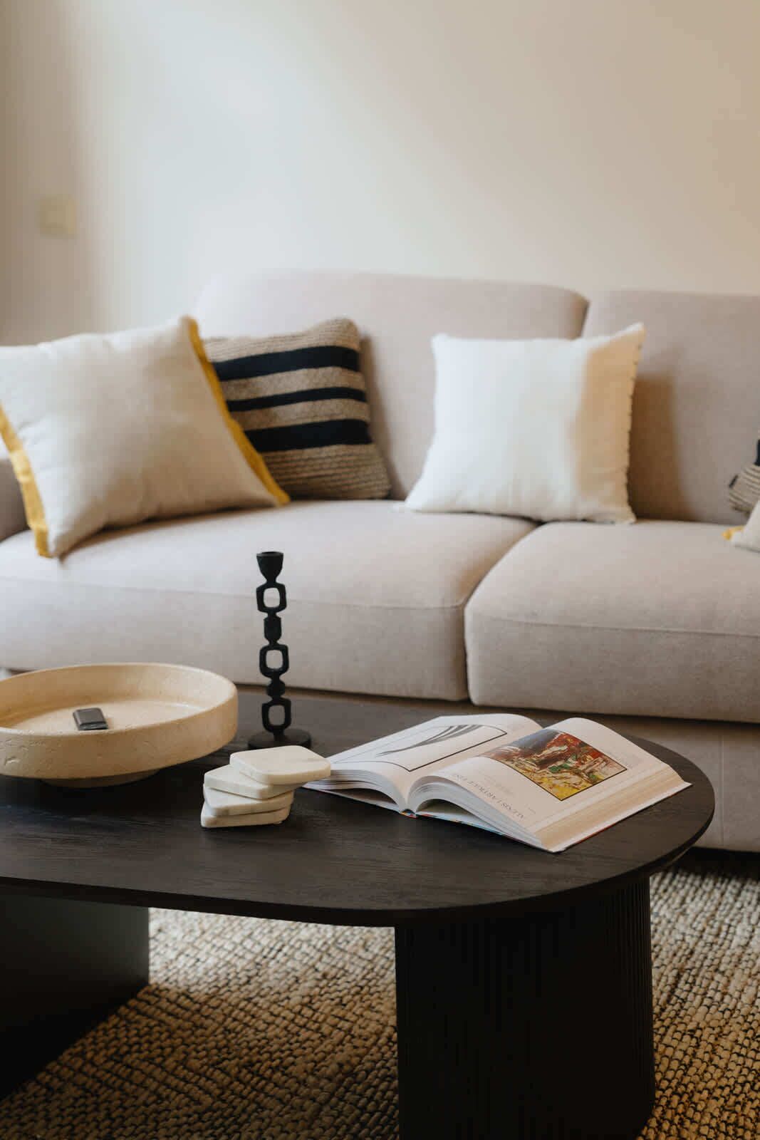 Een televisie en een kantoor