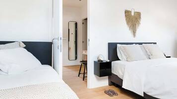 3 slaapkamers, een bureau, reisbedje, wifi