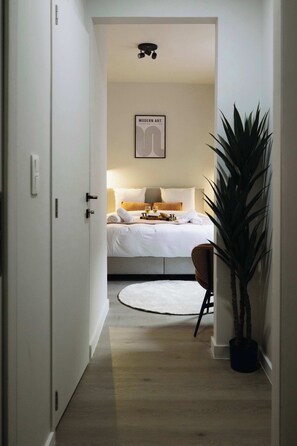 1 bedroom, WiFi, bed sheets - Cozy Studio Retreat for Two in Antwerp (Antwerpen)