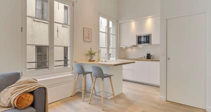 Chic 1-BR in Antwerp's Center