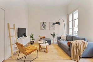 Living area - Chic 1-BR in Antwerp's Center (Antwerpen)