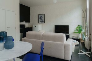 TV, offices