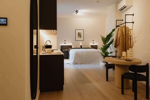 1 camera, Wi-Fi, lenzuola