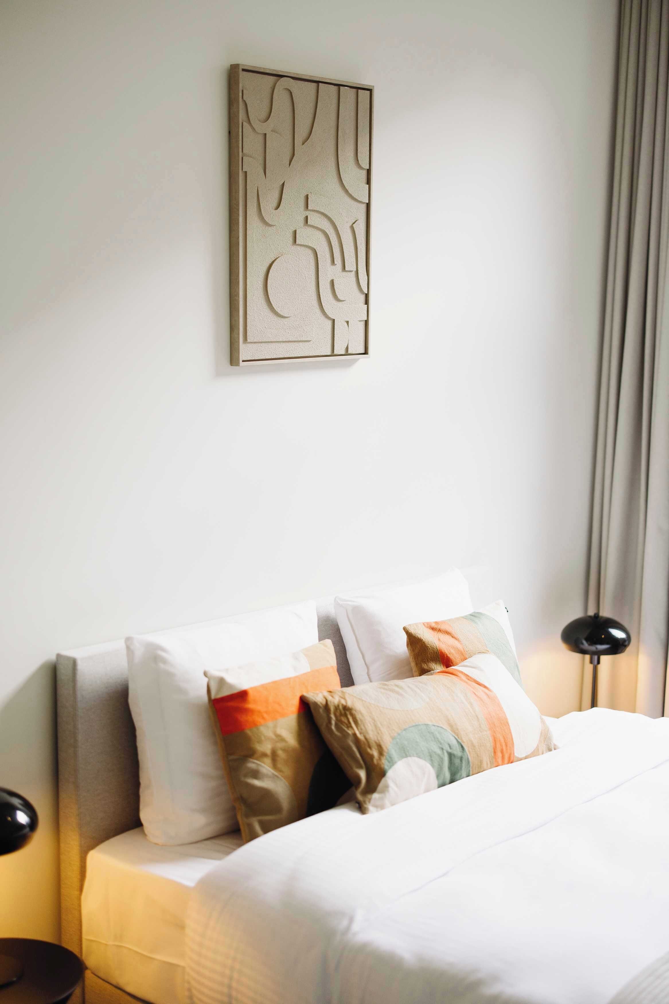 Cuna de viaje, wifi y ropa de cama 