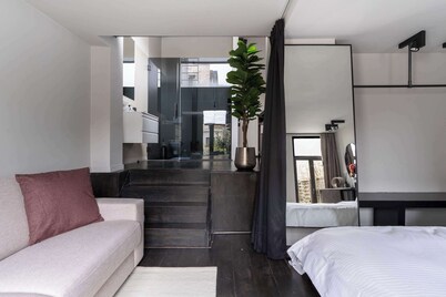 Stylish Suite with Private Patio – Perfect for 4