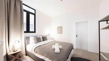 Bureau, fer et planche Ă repasser, lit parapluie, Wi-Fi