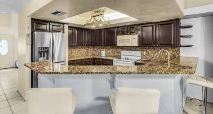 Al Capone - Paradise Home & Apartmen