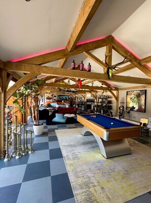 Game room - Exclusive Private Luxury Countryside Estate | Pool & Hot Tub (Tiffield)