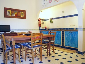 Dining - Wohnung 'Alba 4' mit Terrasse by Interhome (Pantelleria)