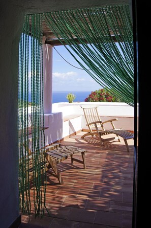Terrace/patio - Dammuso Gelso' Wohnung mit Blick aufs Wasser by Interhome (Pantelleria)