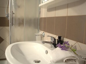 Towels - Wohnung mit Wasserblick by Interhome (Castel di Tusa)