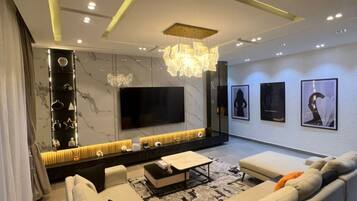 Apartment, 3 Bedrooms, Accessible, Balcony | Living room