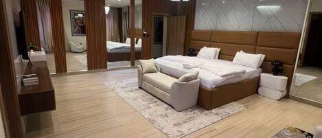 Apartment, 3 Bedrooms, Accessible, Balcony | 3 bedrooms