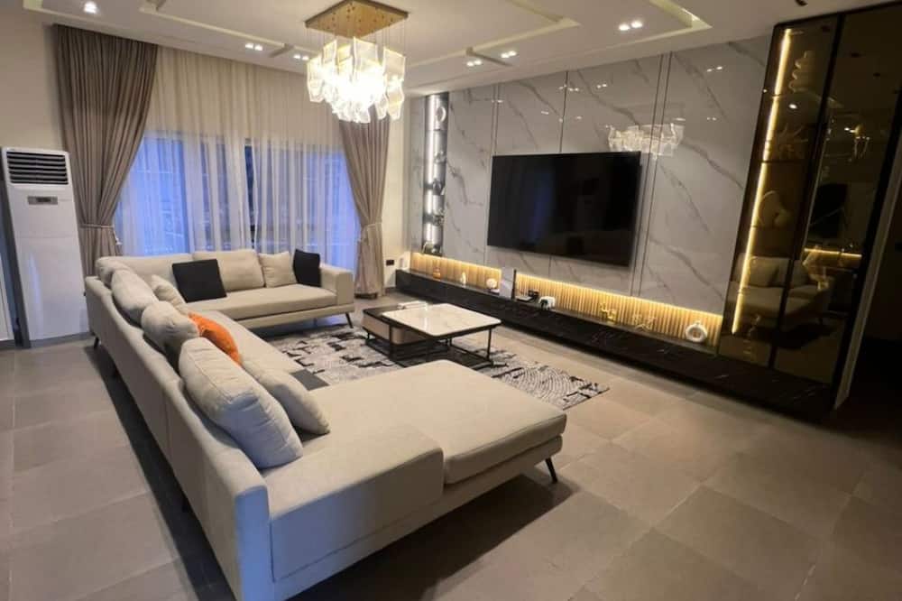 Luxurious 3 Bedroom Apartment in Victoria Island, Lagos