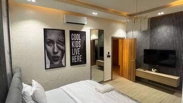 Apartment, 3 Bedrooms, Accessible, Balcony | 3 bedrooms