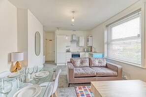 ベーシック アパートメント ダブルベッド 1 台 禁煙 | リビング エリア