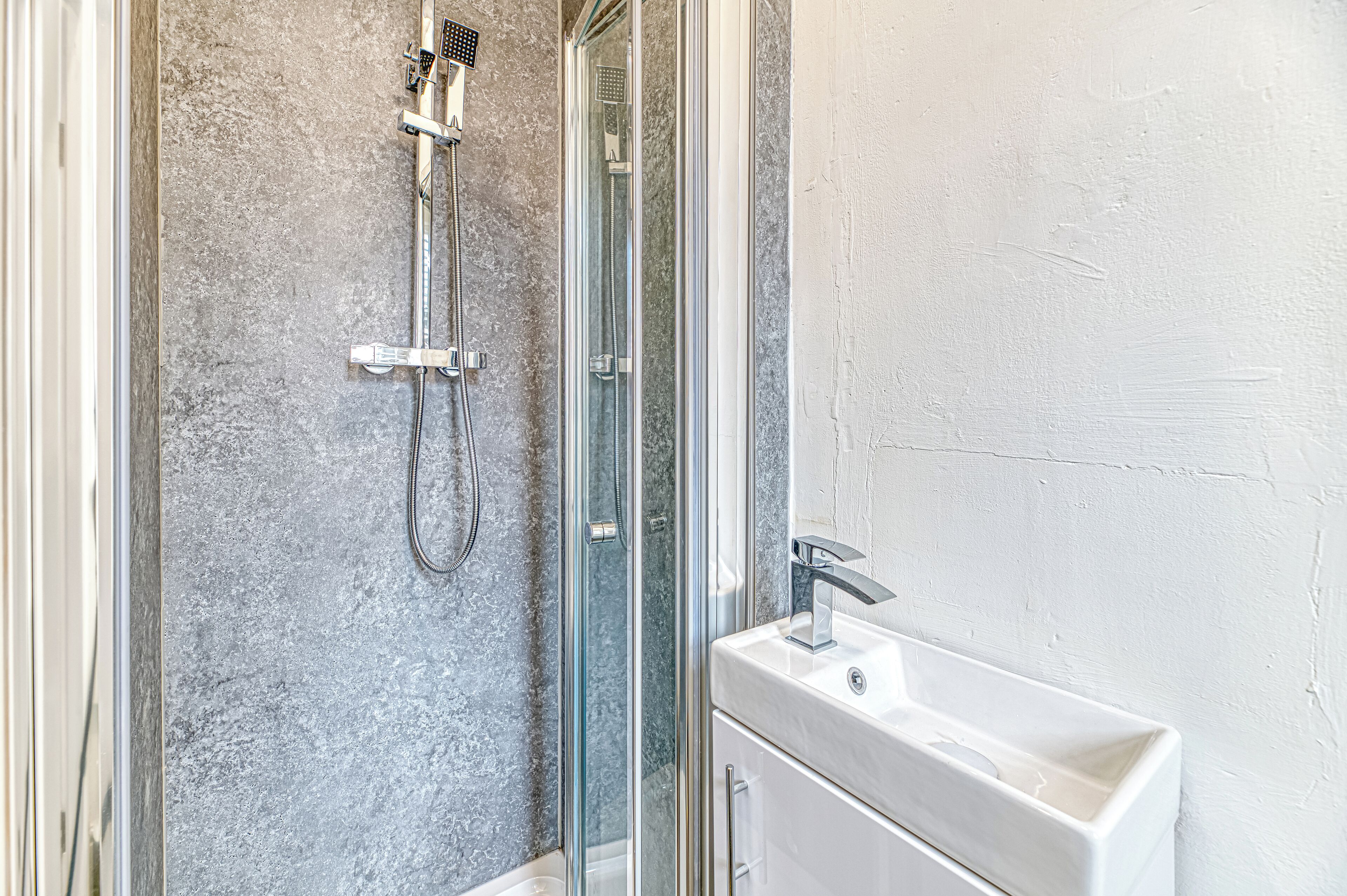 Basic Apartment, 1 Double Bed, Non Smoking | Bathroom