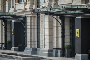 Front of property - Aghababynas Hotel (Yerevan)