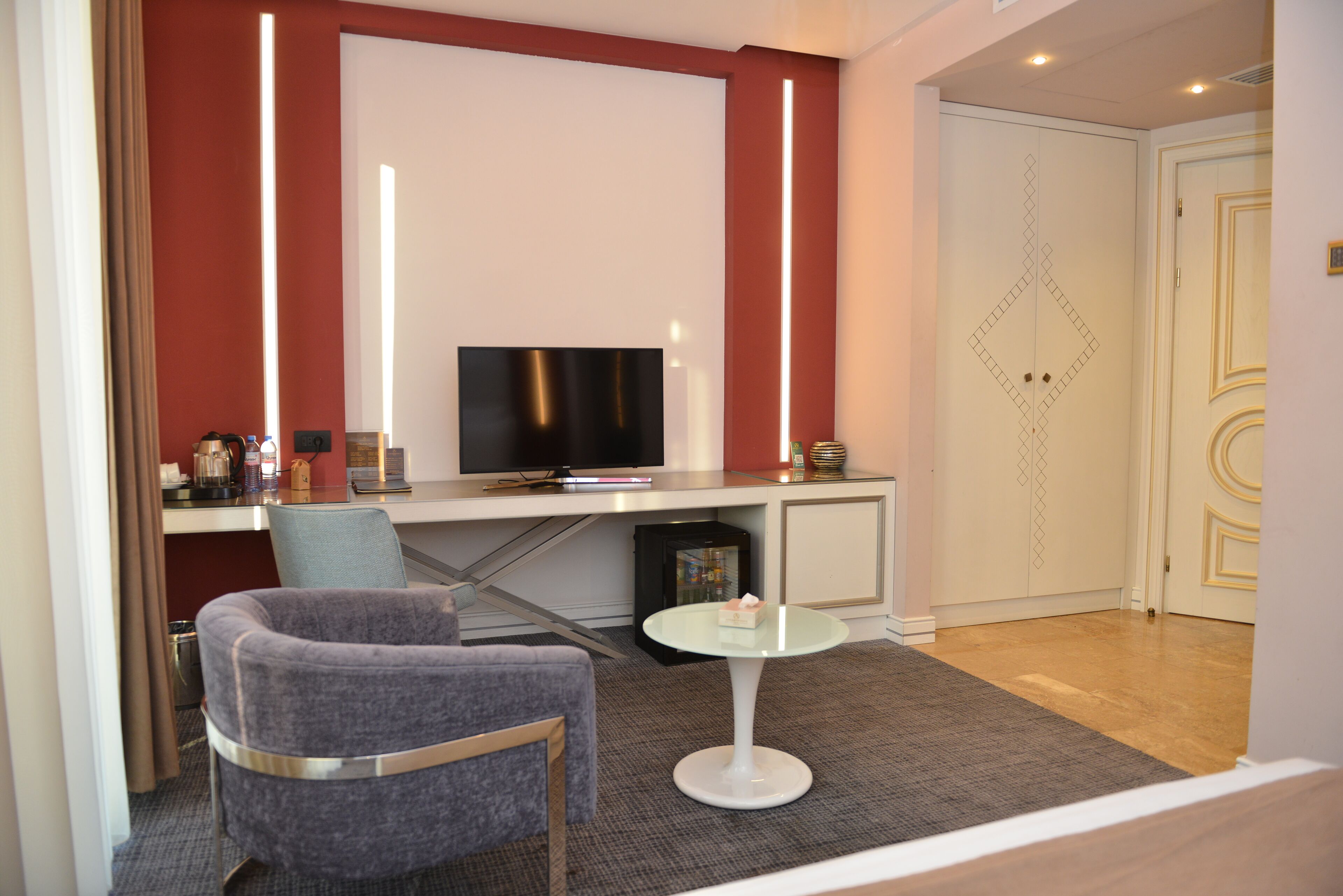 Minibar, in-room safe, rollaway beds, free WiFi