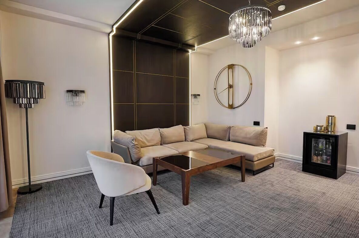Quarto superluxo | Frigobar, cofres nos quartos, quartos à prova de som