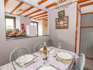 Dining - Old Farmhouse Cottage (Llandysul)