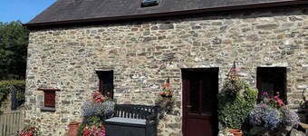 Old Farmhouse Cottage