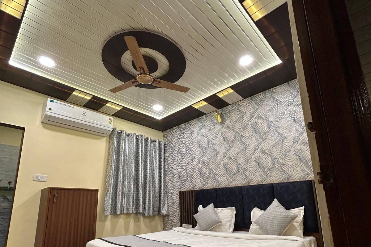 Executive Room | Free WiFi