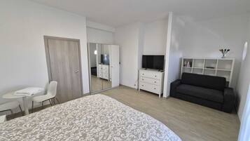 1 bedroom, free WiFi, bed sheets