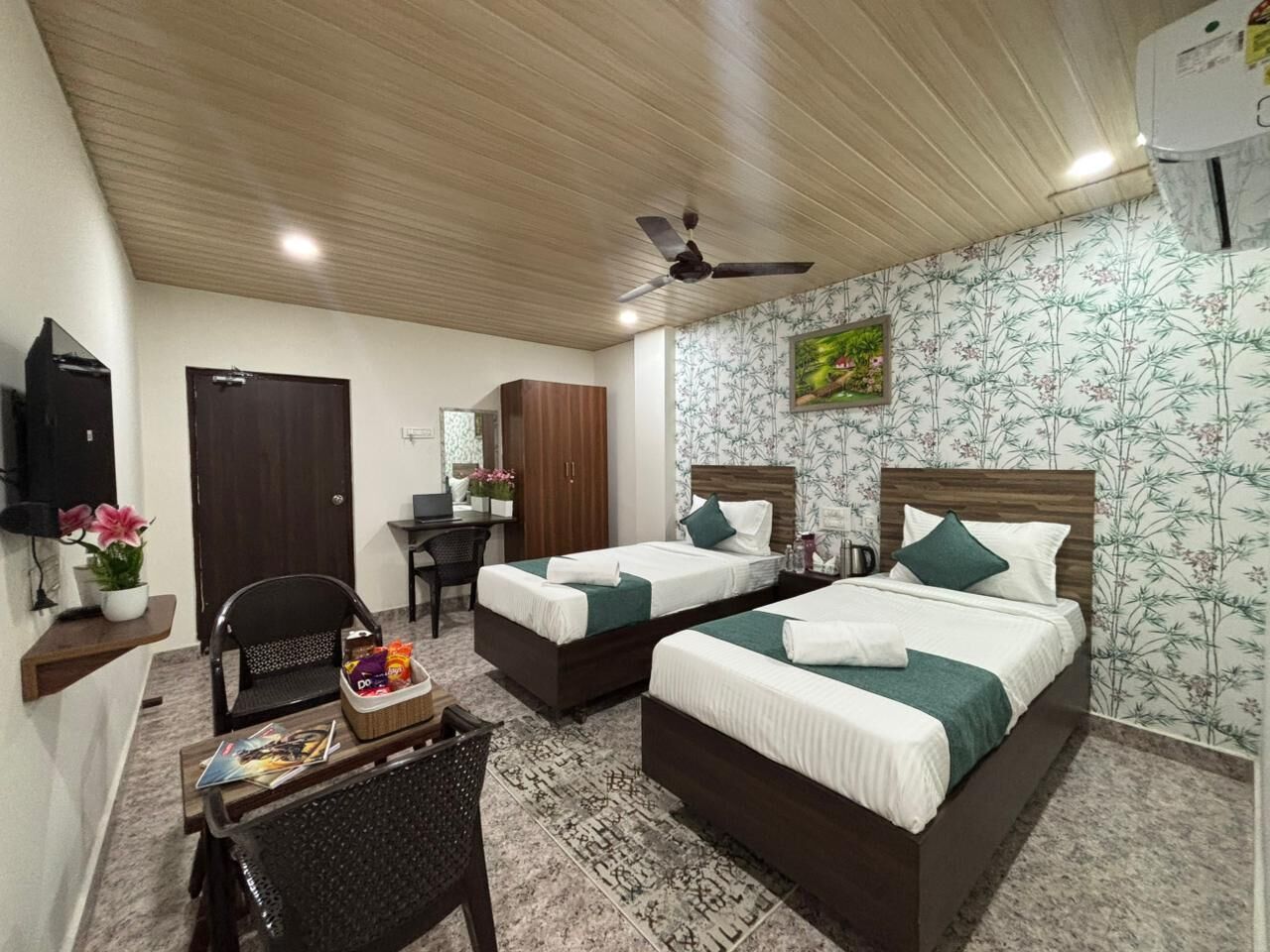 Superior Double or Twin Room, City View | Laptop workspace, free WiFi