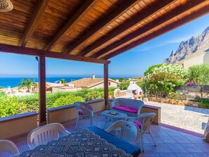 Outdoor dining - Gemütliches Haus in Custonaci mit privatem Pool by Interhome (Custonaci)