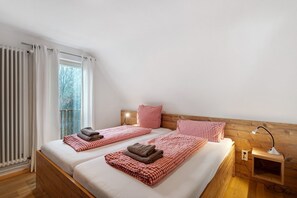 1 slaapkamer, een strijkplank/strijkijzer, wifi, beddengoed