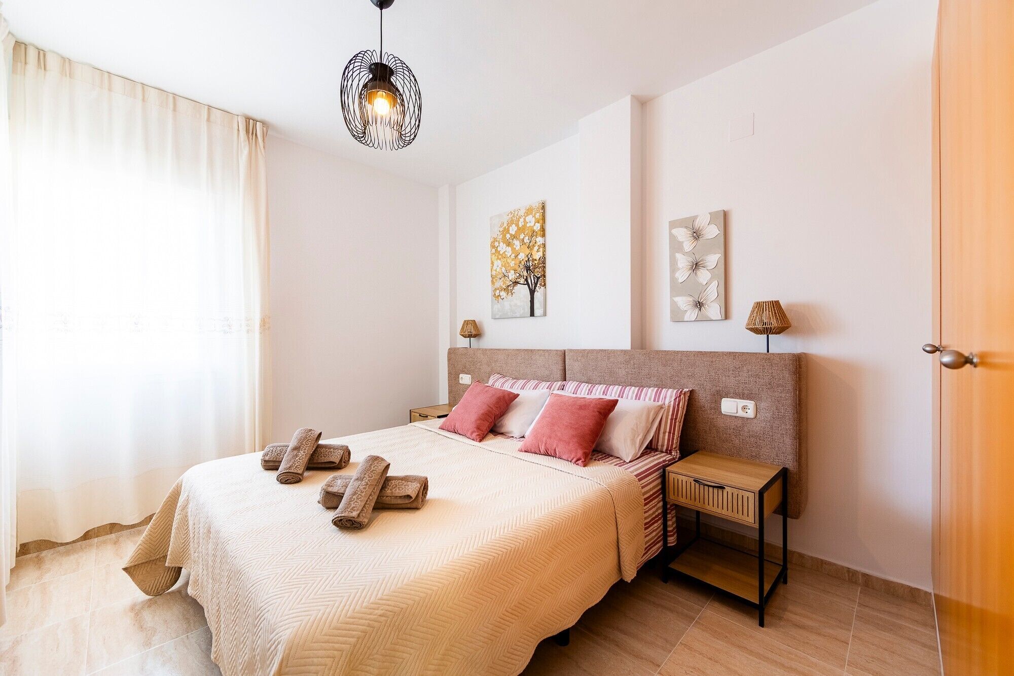 Fer et planche à repasser, Wi-Fi, draps fournis