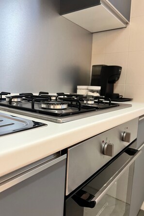 Fridge, microwave, oven, cookware/dishes/utensils - Haus Kristel mit Außenveranda by Interhome (Balestrate)