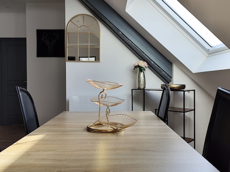 Dining. At the foot of the Château d'Isenbourg, beautiful new 70m² F4 apartment with garden!