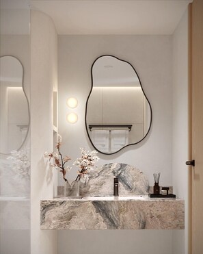 Family Studio Suite | Bathroom | Hair dryer, towels, soap, shampoo - Marwin Terra Hotel (Bangkok)