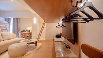 Family Studio Suite | Room amenity