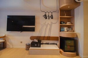 Family Quadruple Room | Room amenity - Marwin Terra Hotel (Bangkok)