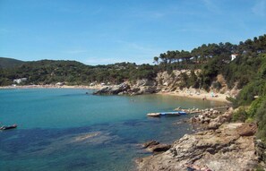 Beach - Charmante Wohnung mit Privatparkplatz by Interhome (Capoliveri)