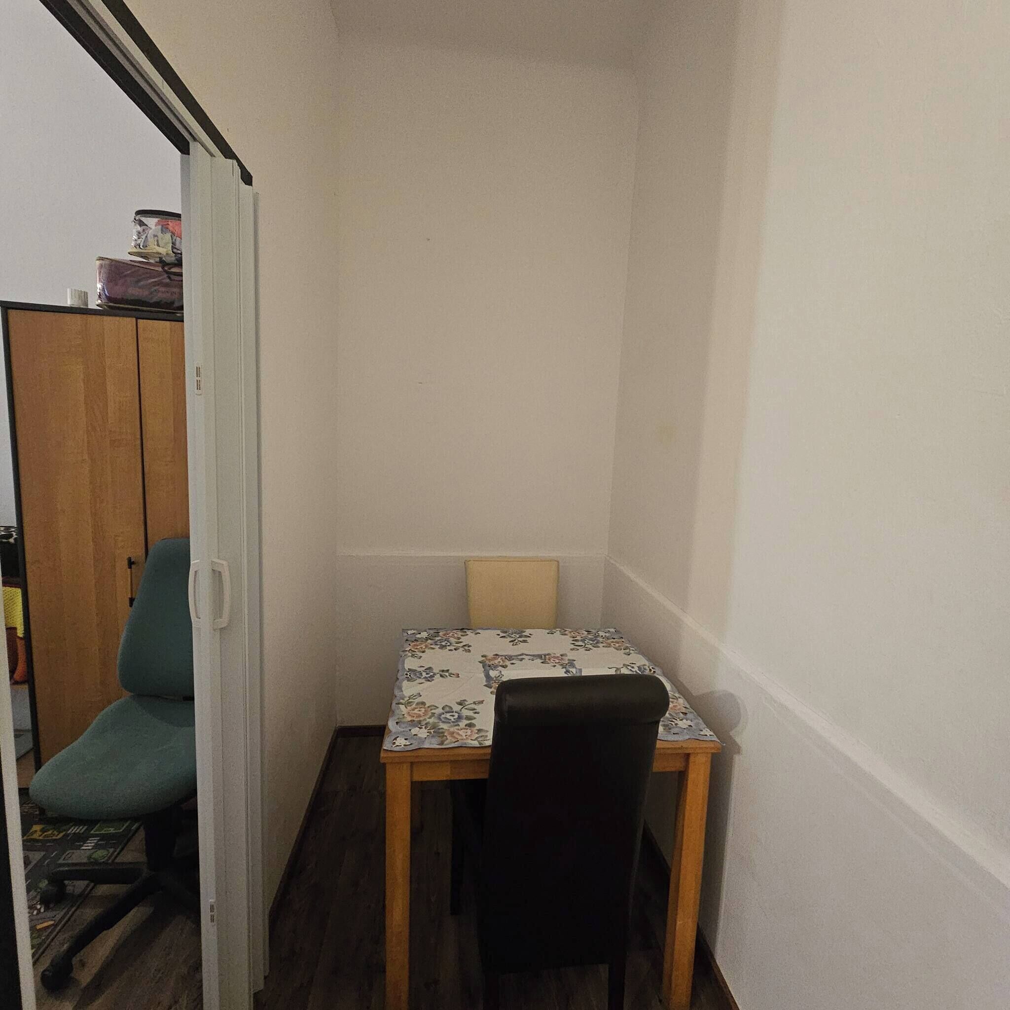 Apartment, Multiple Bedrooms, City View | Living room