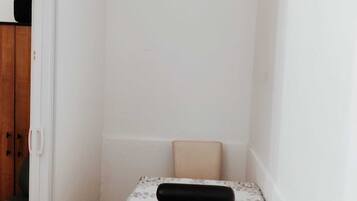 Appartement, plusieurs chambres, vue ville | Coin séjour