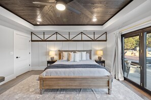 7 bedrooms, iron/ironing board, travel cot, free WiFi - Lux Retreat| Hot Tub, Sauna, Cold Tank, Pool Table (Orderville)