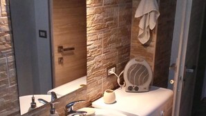 Unclassified image, 5 of 13, button - Wohnung 'Taverna' mit Kamin by Interhome (Baunei)