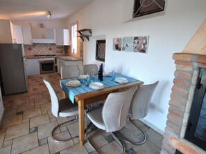Dining - Oliveto by Interhome (Cala Liberotto)